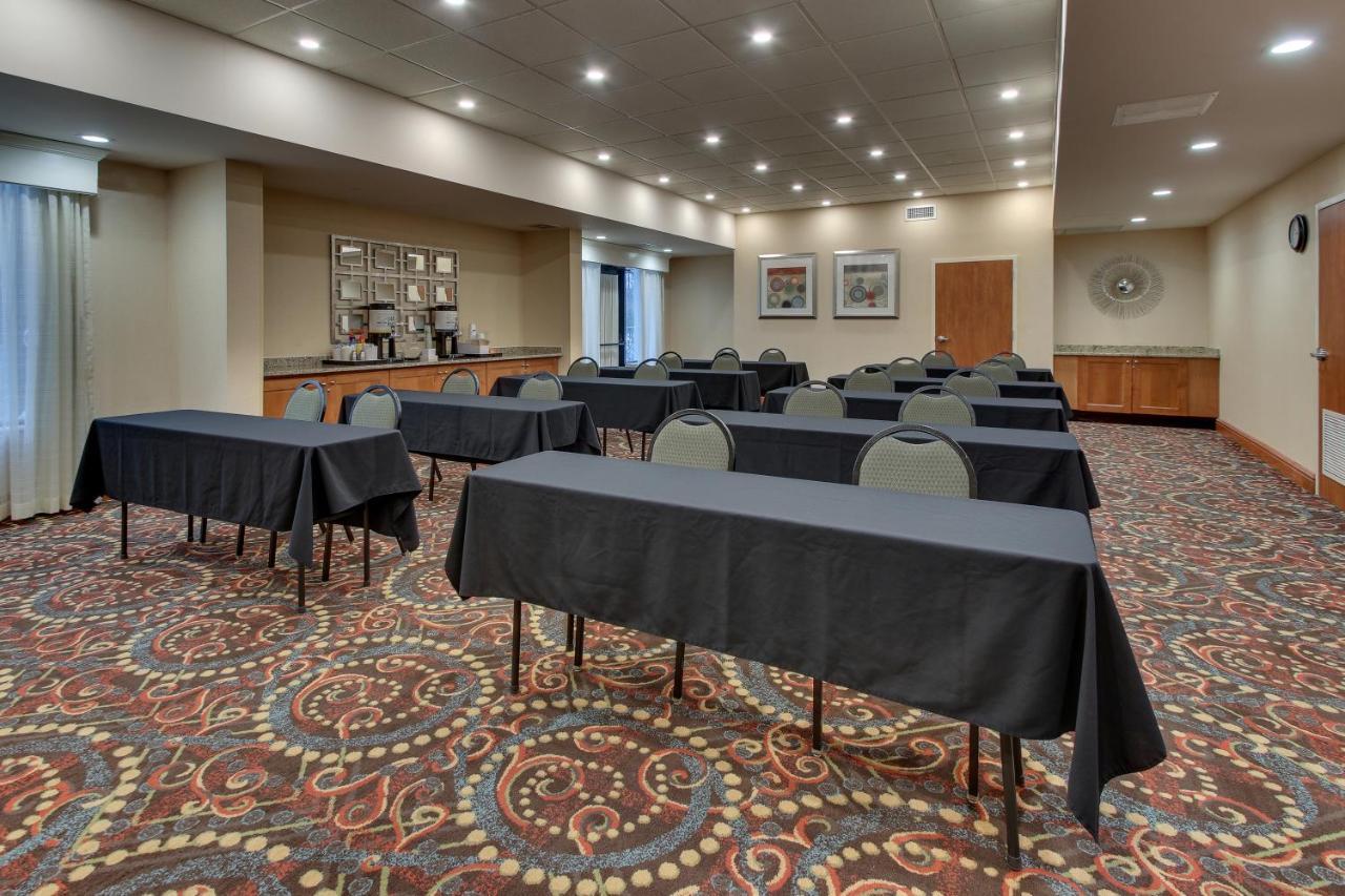 Hampton Inn Indianapolis/Кармел Екстериор снимка