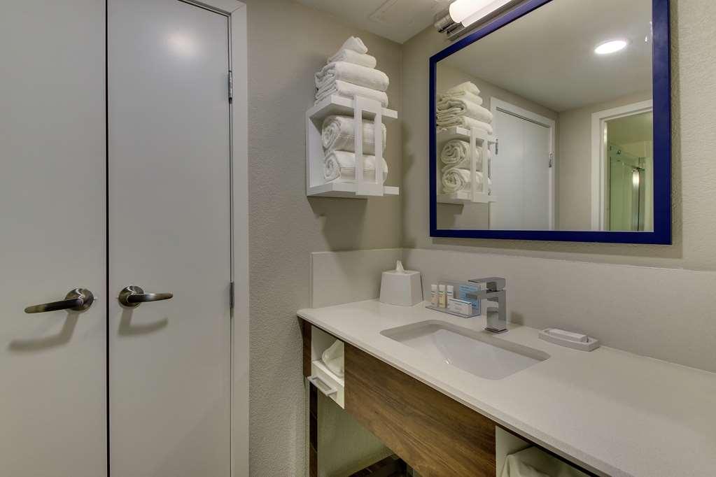 Hampton Inn Indianapolis/Кармел Екстериор снимка